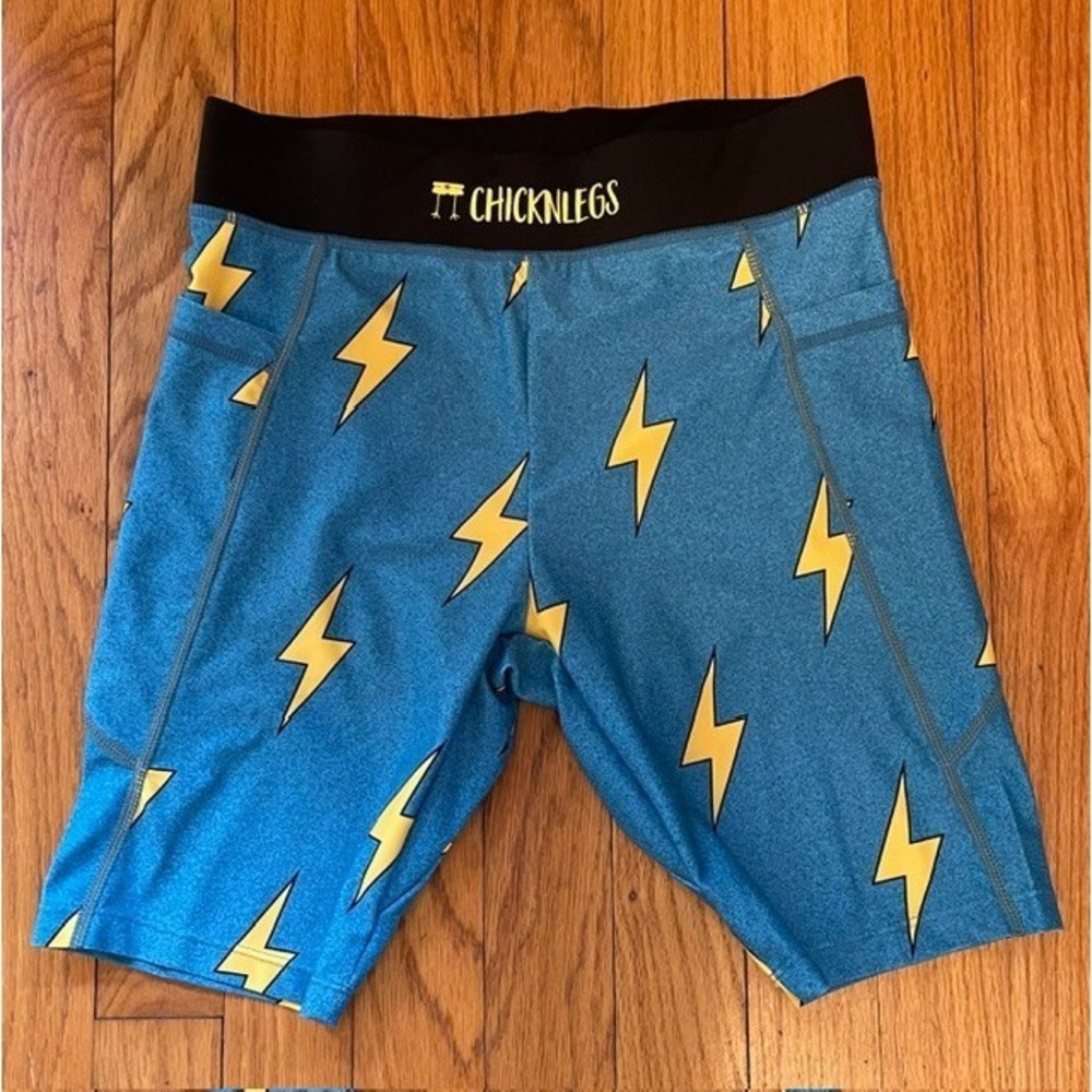 CHICKNLEGS Blue Bolts 8 Inch Half Tights Running Shorts XS X-SMALL